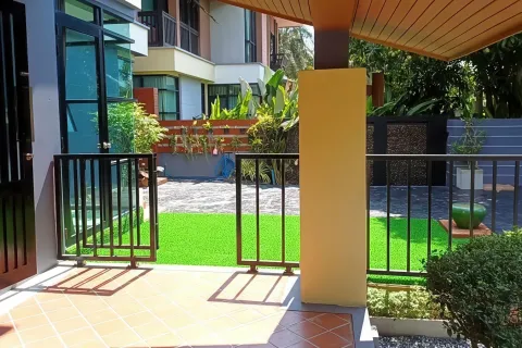 Casa de 3 dormitorios en Pattaya, Tailandia № 155637 - foto 5