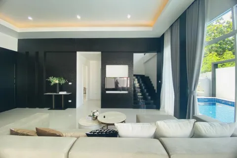 Casa de 4 dormitorios en Pattaya, Tailandia № 155632 - foto 11