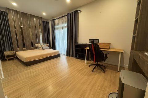 Casa de 3 dormitorios en Pattaya, Tailandia № 155634 - foto 13