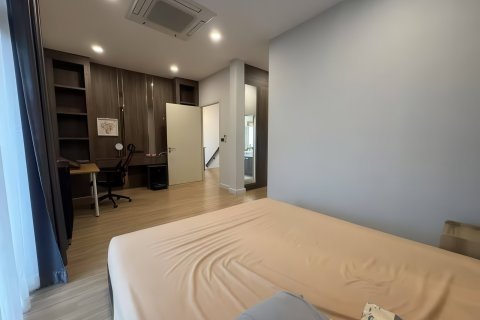 Casa de 3 dormitorios en Pattaya, Tailandia № 155634 - foto 12