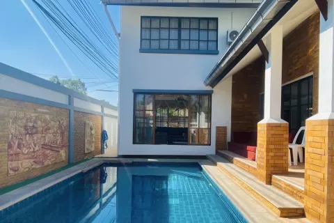 Casa de 5 dormitorios en Pattaya, Tailandia № 155631 - foto 8
