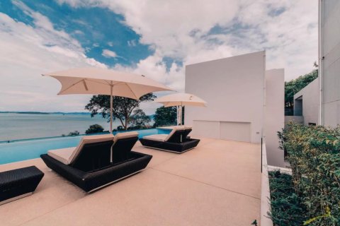 Chalet de 3 dormitorios en Phuket, Tailandia № 133630 - foto 19
