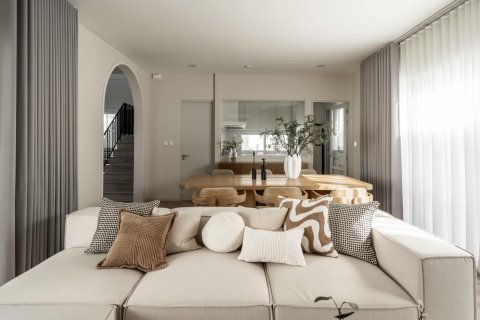 Chalet de 4 dormitorios en Bang Phli Yai, Tailandia № 133631 - foto 13