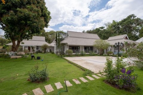 Casa de 5 dormitorios en Chiang Mai, Tailandia № 162553 - foto 7