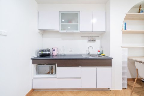 Studio in the Condo in Huai Khwang, Bangkok, Thailand № 171584 - photo 13