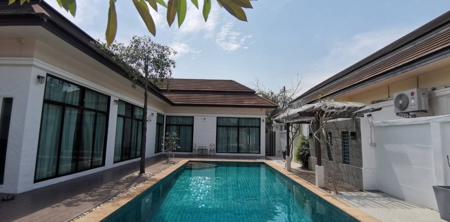 Villa in Pattaya, Thailand 3 bedrooms № 162139