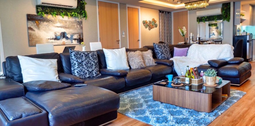 Condo in Watthana, Bangkok, Thailand, 4 bedrooms № 47797