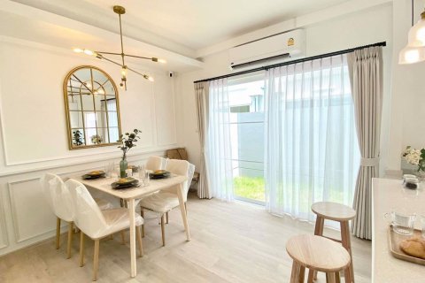 Haus in Prawet, Bangkok, Thailand 3 Schlafzimmer № 47795 - Foto 12