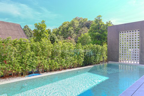 Casa de 4 dormitorios en Pattaya, Tailandia № 194504 - foto 3