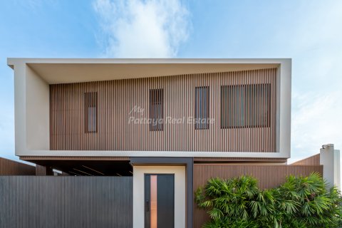 Casa de 5 dormitorios en Bang Lamung, Tailandia № 194505
