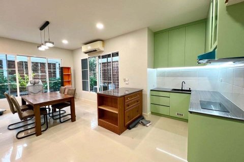 Casa de 3 dormitorios en Chatuchak, Bangkok, Tailandia № 167455 - foto 6