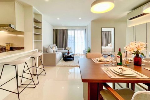 Condo in Bangkok, Thailand, 2 bedrooms  № 116961