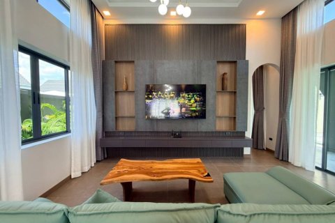 Chalet de 3 dormitorios en Pattaya, Tailandia № 172645 - foto 4