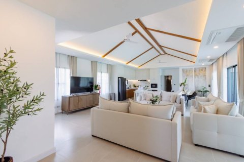 Chalet de 3 dormitorios en Hua Hin, Tailandia № 172640 - foto 6