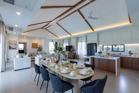 Chalet de 3 dormitorios en Hua Hin, Tailandia № 172640 - foto 8