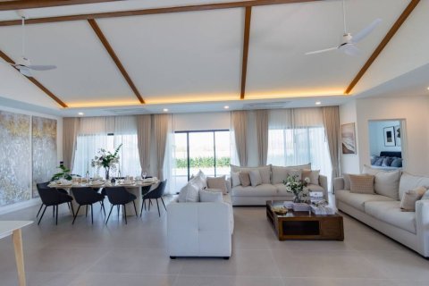 Chalet de 3 dormitorios en Hua Hin, Tailandia № 172640 - foto 5