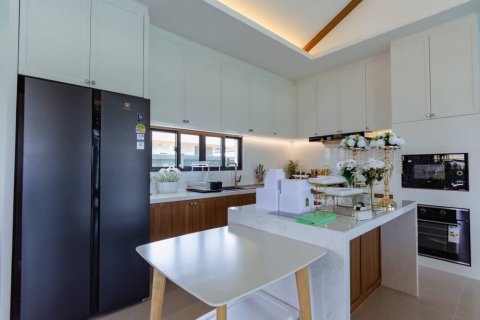 Chalet de 3 dormitorios en Hua Hin, Tailandia № 172640 - foto 10