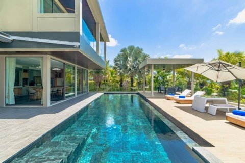Chalet de 6 dormitorios en Phuket, Tailandia № 172644