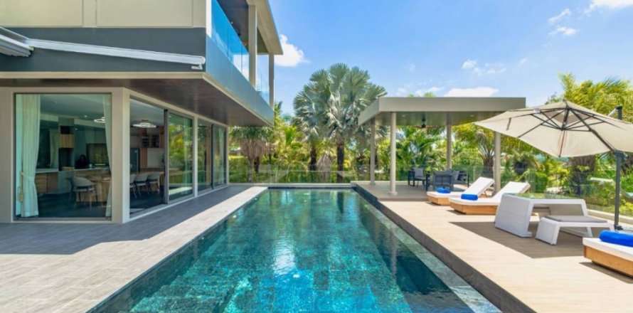 Chalet de 6 dormitorios en Phuket, Tailandia № 172644