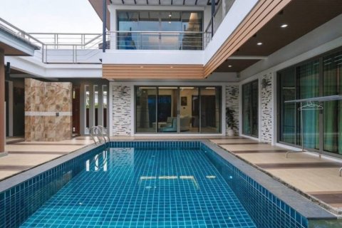 Villa in Phuket, Thailand 4 Schlafzimmer № 172642