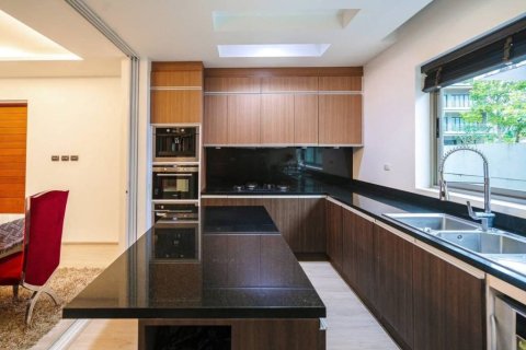 Chalet de 4 dormitorios en Phuket, Tailandia № 172642 - foto 9