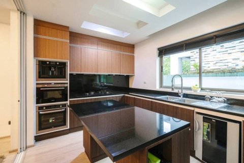 Chalet de 4 dormitorios en Phuket, Tailandia № 172642 - foto 8