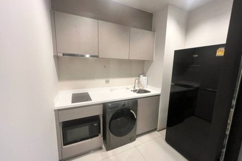 Condominio de 1 dormitorio en Bangkok, Tailandia № 172646 - foto 2
