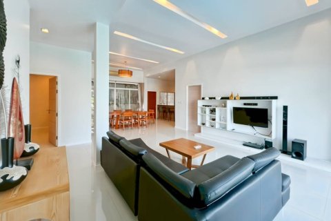 Chalet de 3 dormitorios en Hua Hin, Tailandia № 172641 - foto 9