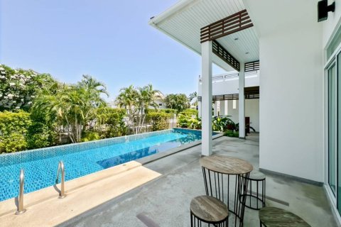 Chalet de 3 dormitorios en Hua Hin, Tailandia № 172641 - foto 5