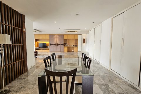 Condo à Watthana, Bangkok, Thaïlande, 2 chambres № 201151 - photo 13