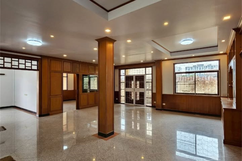 Casa de 7 dormitorios en Bangkok, Tailandia № 189174 - foto 7