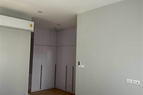 Haus in Bangkok, Thailand 4 Schlafzimmer № 189173
