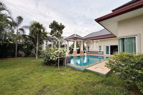 Casa de 3 dormitorios en Pattaya, Tailandia № 202386 - foto 17