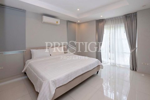 Casa de 3 dormitorios en Pattaya, Tailandia № 202387 - foto 10