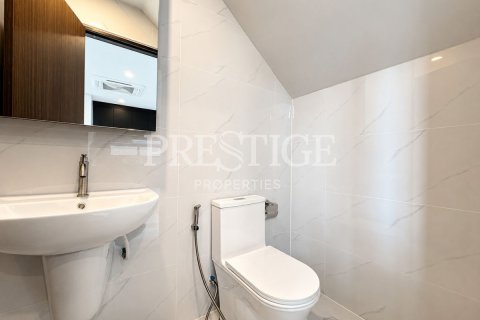 Casa de 5 dormitorios en Pattaya, Tailandia № 202389 - foto 30