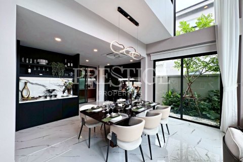Casa de 5 dormitorios en Pattaya, Tailandia № 202389 - foto 6