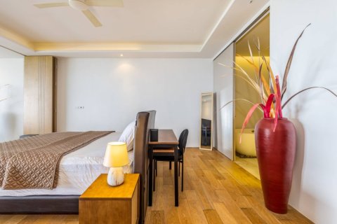 Ático de 3 dormitorios en Phuket, Tailandia № 180665 - foto 24
