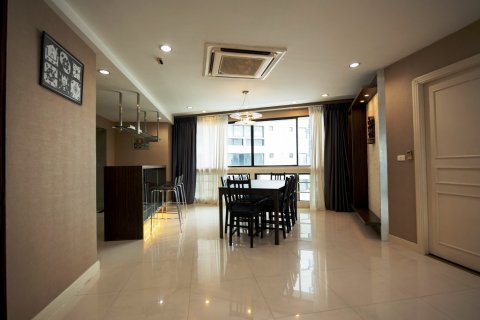 Condominio de 3 dormitorios en Bangkok, Tailandia № 65633 - foto 5