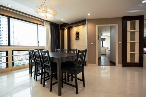 Condominio de 3 dormitorios en Bangkok, Tailandia № 65633 - foto 4