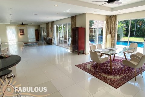 Villa in Ko Kaeo, Thailand 5 Schlafzimmer № 179346 - Foto 15