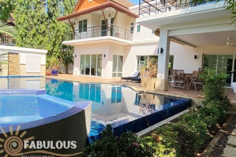 Villa in Ko Kaeo, Thailand 5 Schlafzimmer № 179346 - Foto 2