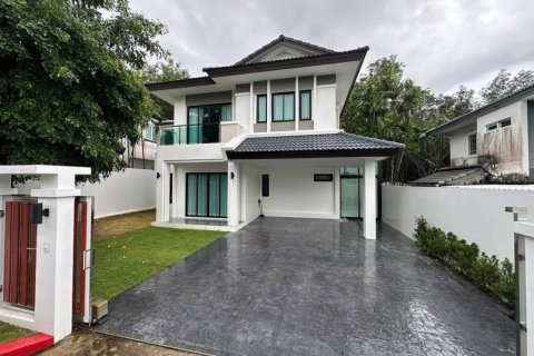 Casa de 4 dormitorios en Phuket, Tailandia № 160142 - foto 2