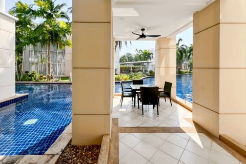 Condominio de 2 dormitorios en Cha-am, Tailandia № 160148 - foto 7