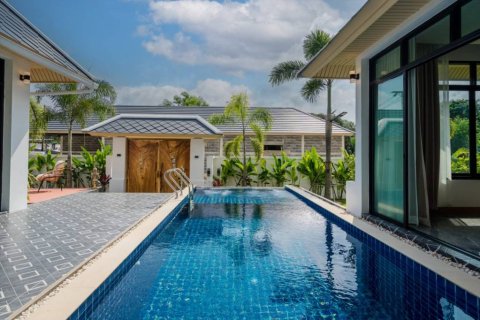 Chalet de 4 dormitorios en Surat Thani, Tailandia № 172985 - foto 3