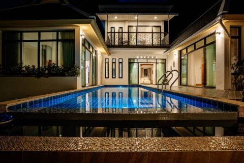 Chalet de 4 dormitorios en Surat Thani, Tailandia № 172985