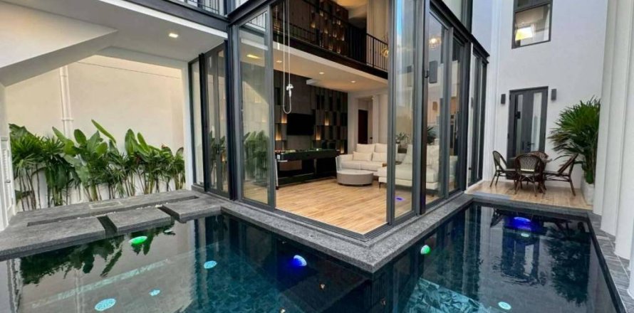 Chalet de 4 dormitorios en Pattaya, Tailandia № 172983
