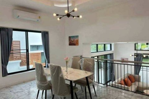 Casa de 4 dormitorios en Sattahip, Tailandia № 172984 - foto 3