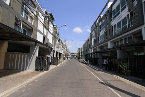 Reihenhaus in Bangkok, Thailand 3 Schlafzimmer № 65963