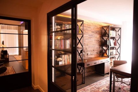 Condo à Bangkok, Thaïlande, 6 chambres  № 65964 - photo 3