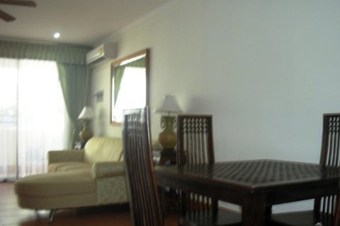 Casa de 2 dormitorios en Pattaya, Tailandia № 204552 - foto 11